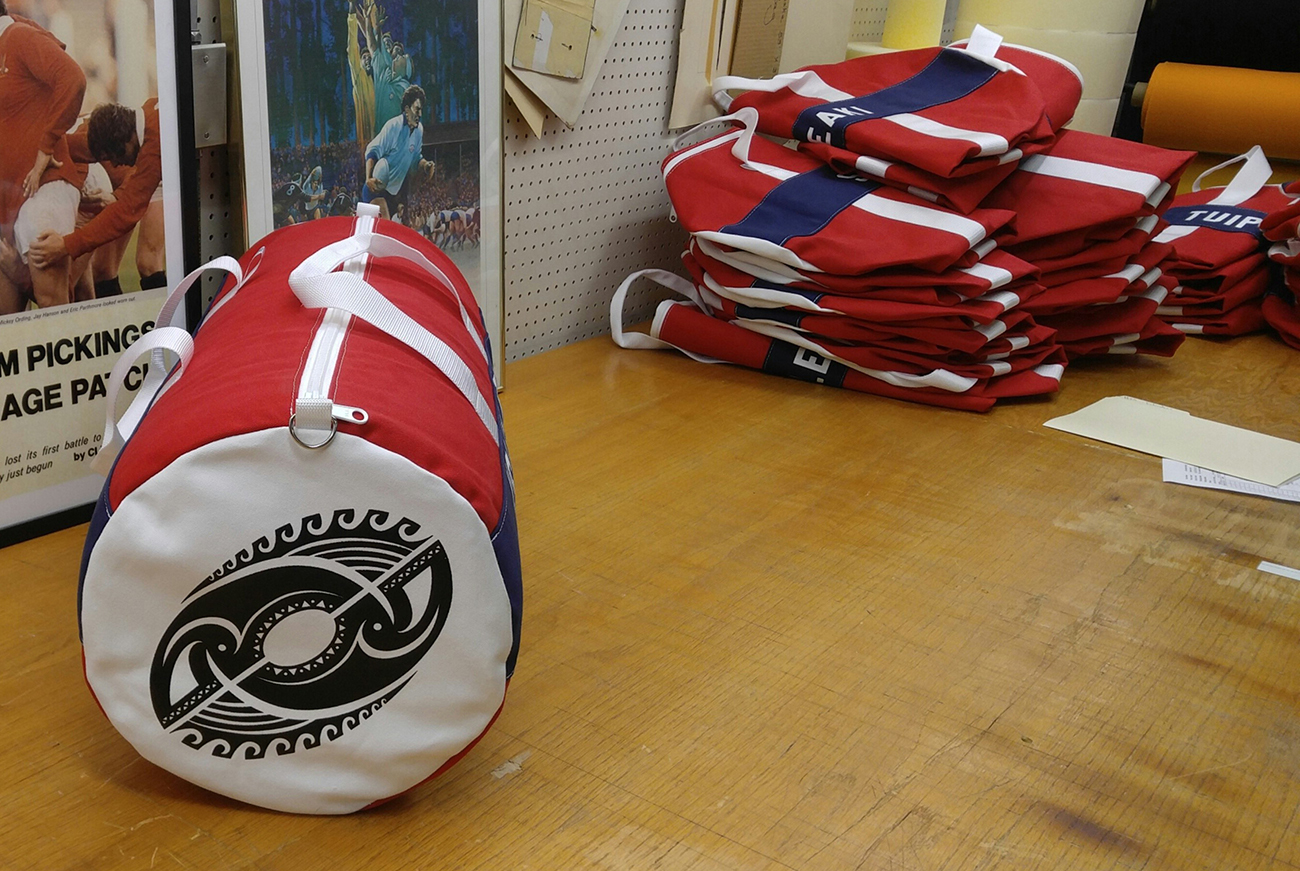 USA Islanders logo rugby bag